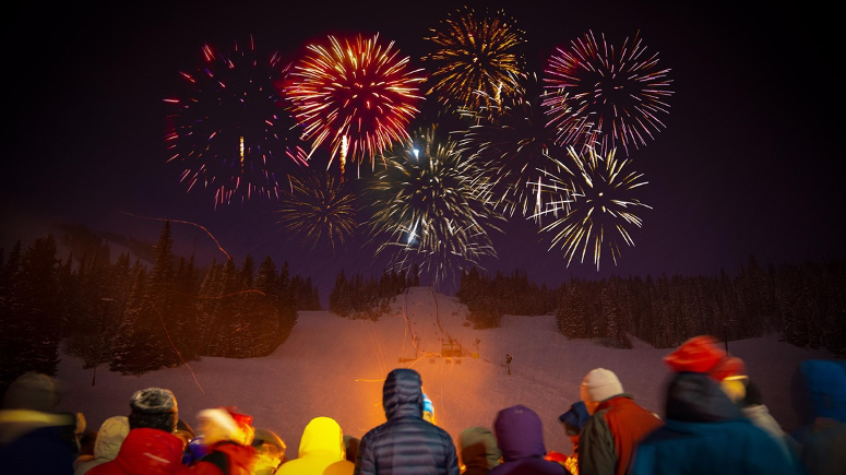 2019-12-14_WP_VOFest_BandAndFireworks_Cfrey-07083-Edit.dng